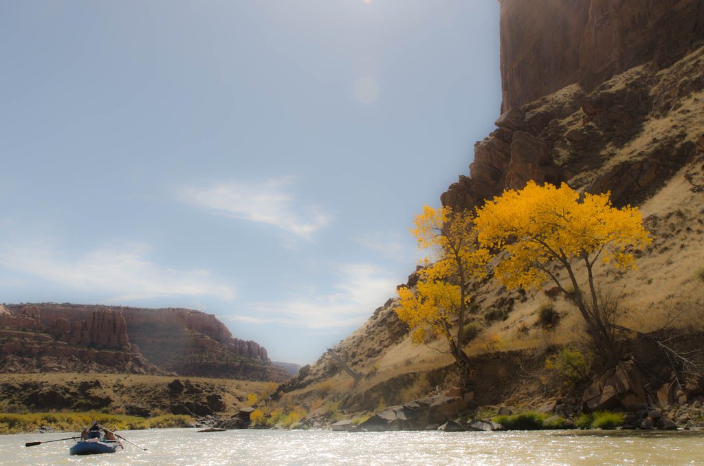West Water Canyon Utah - Whitewater Rafting Oar Rig